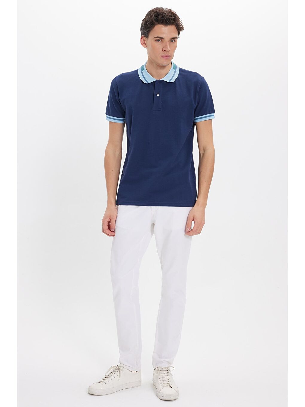 Erkek Slim Fit Dar Kesim %100 Pamuk Düz Pike Yaka Ve Kol Detaylı Lacivert Polo Yaka Tişört-1