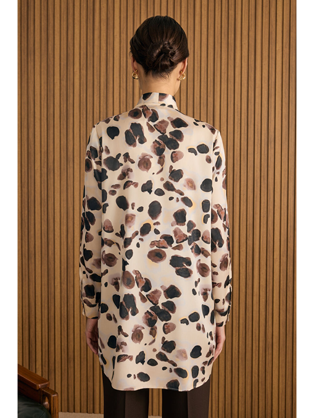 Ekru Desenli Yakası Bağlama Bant Detaylı Tunik-5