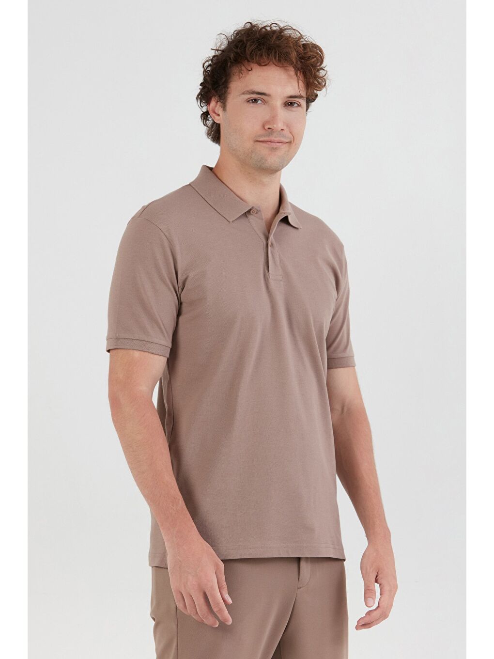 Bej Basic Polo Yaka Yarım Düğmeli Tişört