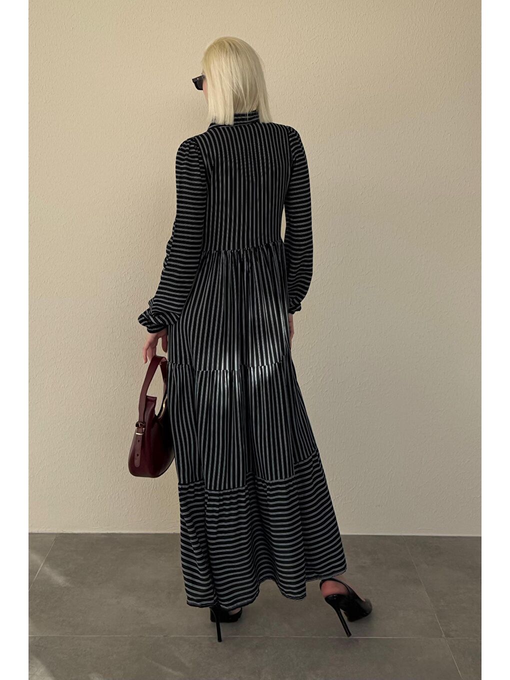 Siyah Düğmeli Puantiyeli Uzun Elbise Mg2392-5