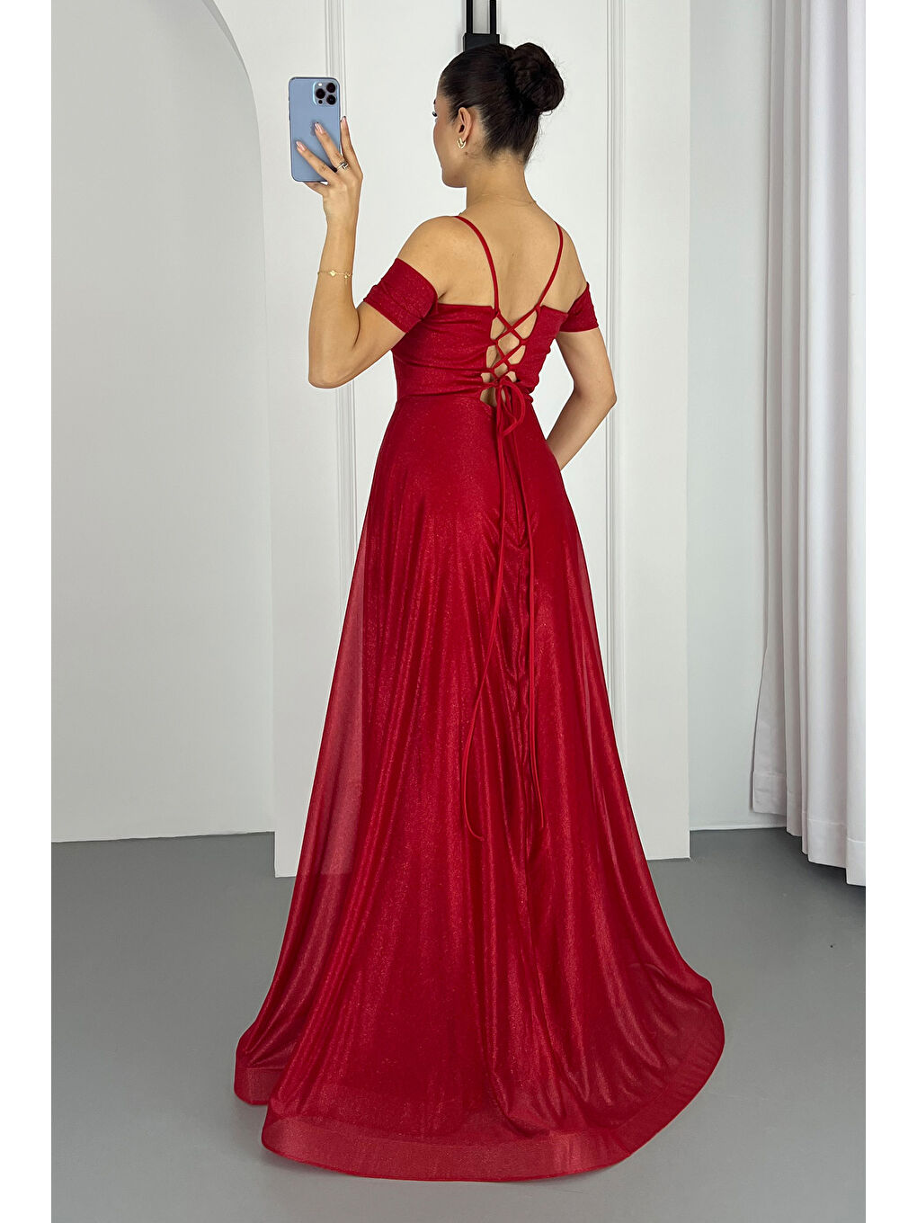 Kadın Kırmızı Askılı Simli Uzun Kloş Abiye Elbise-4