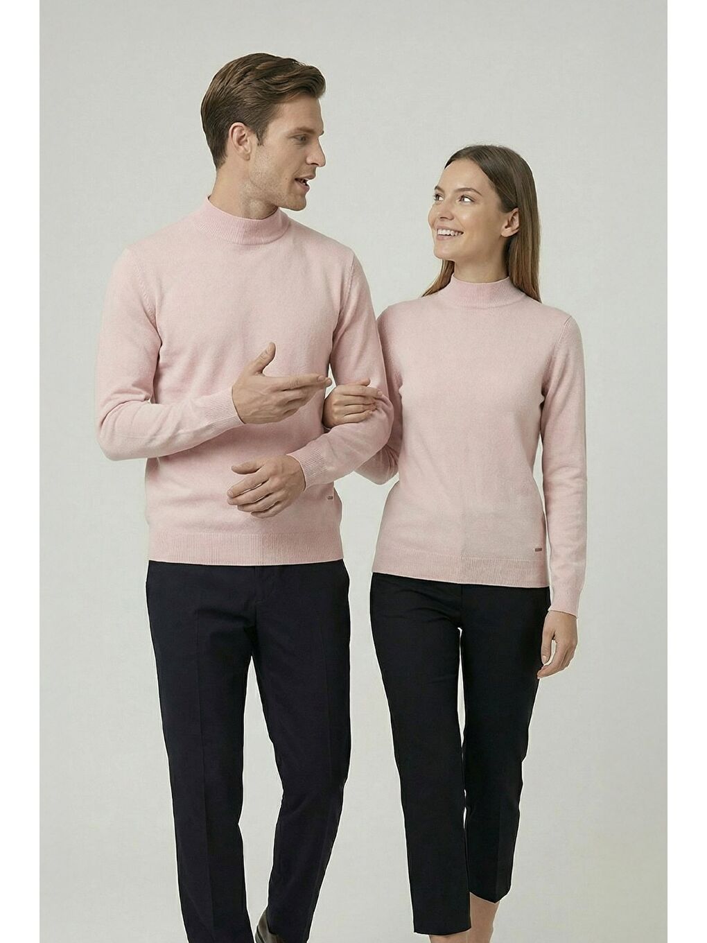 Pembe Standart Fit Pudra Yün Karışımlı Yarım Balıkçı Yaka Düz Desen Triko Kazak-1