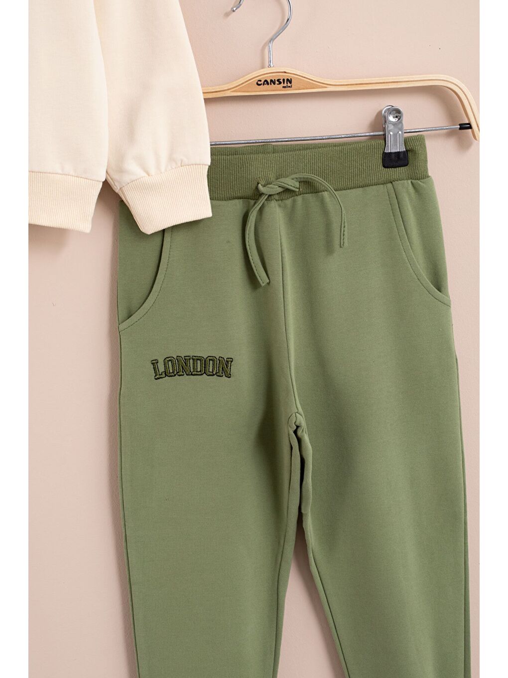 Haki Yazı Nakışlı Erkek Çocuk Bisiklet Yaka Eşofman Takımı 23396-3