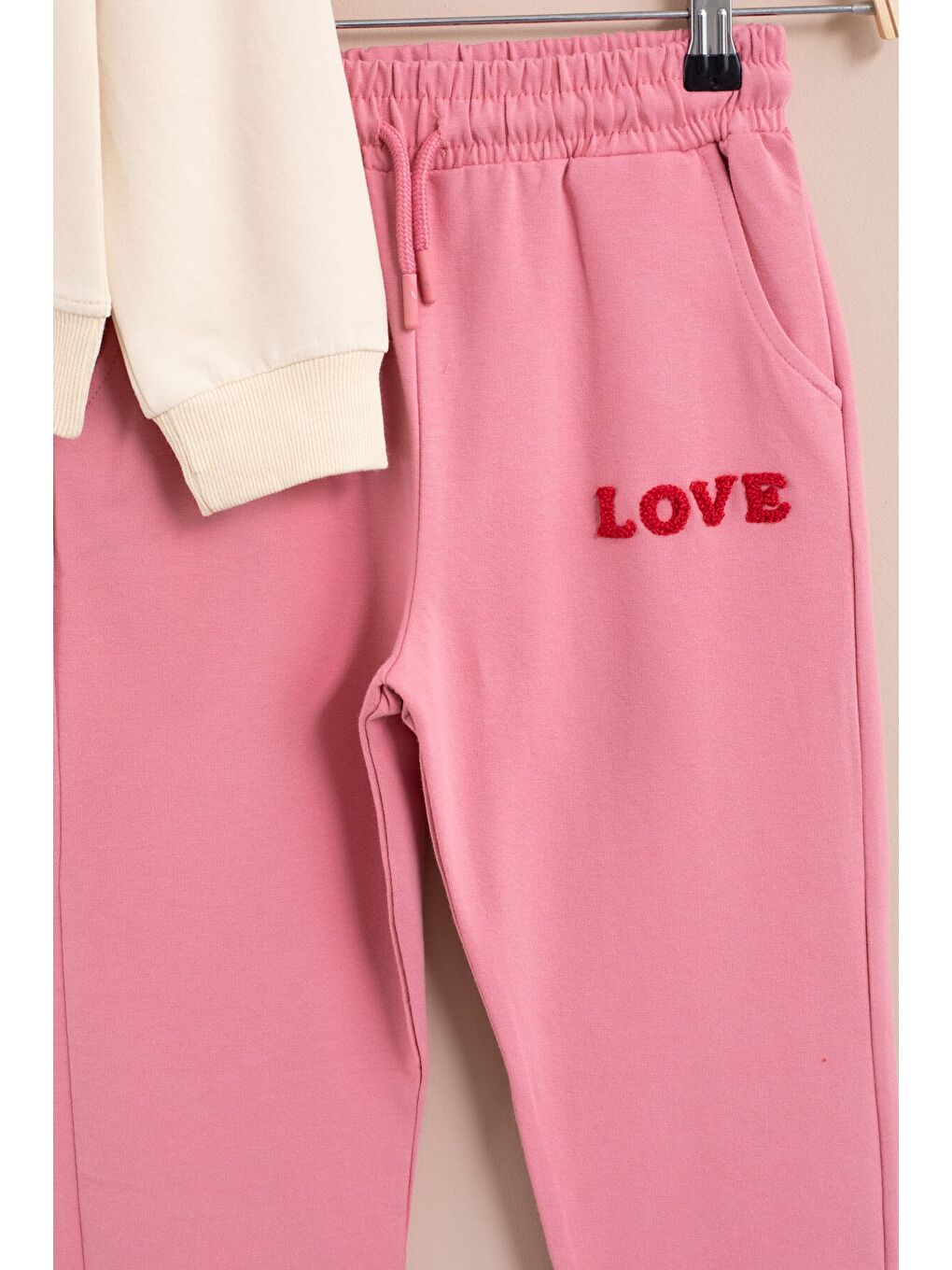 Ekru Krem Love Nakışlı Kız Çocuk Eşofman Takımı 23393-3