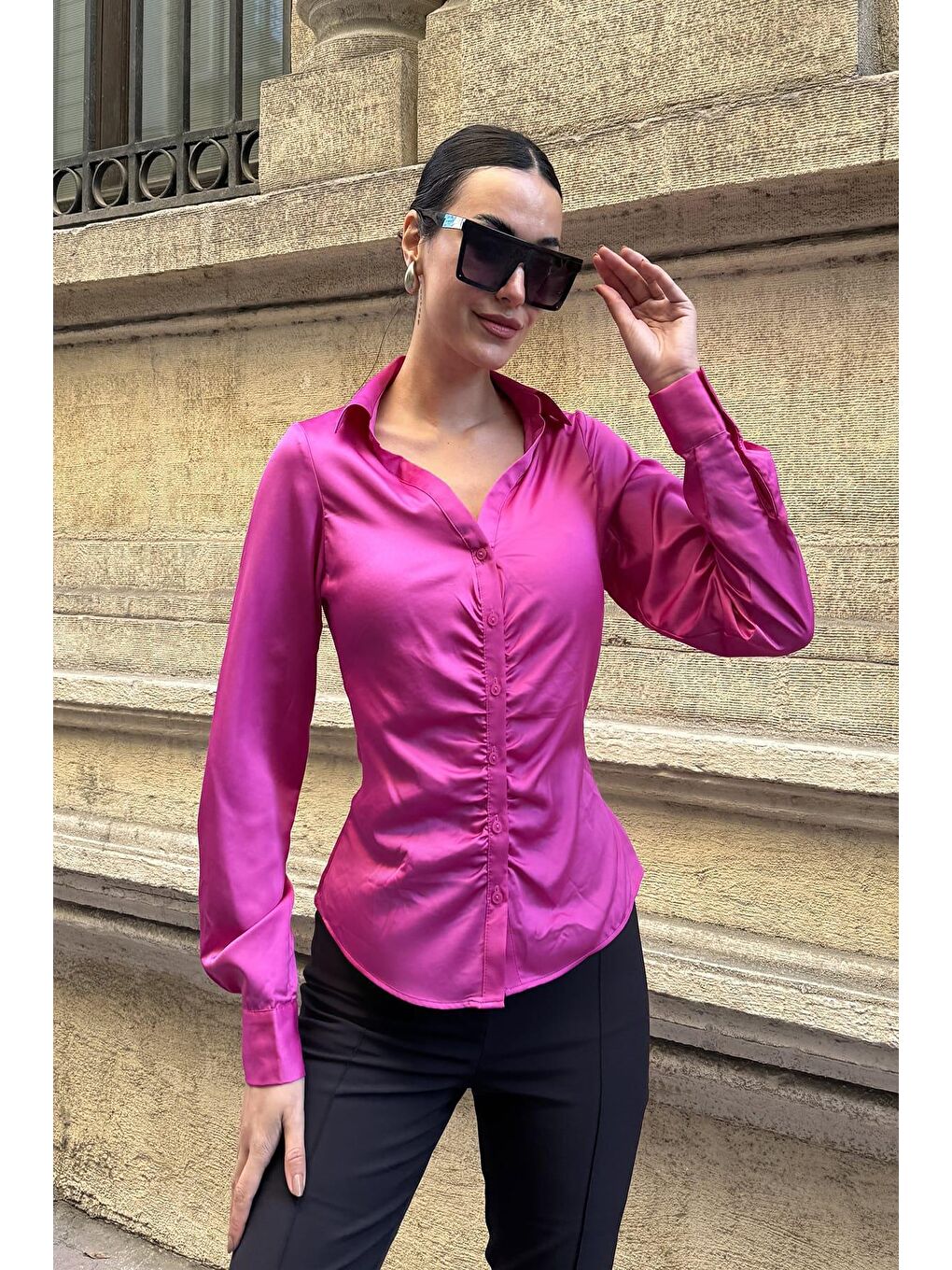 Önü Büzgülü Saten Fuşya Gömlek-3