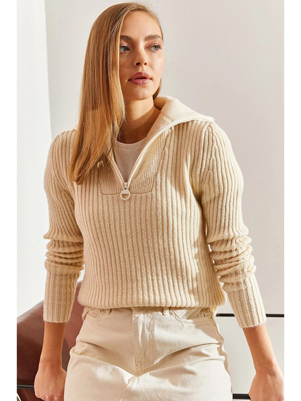 Ekru Kadın Balıkçı Yaka Fermuarlı Triko Kazak-4