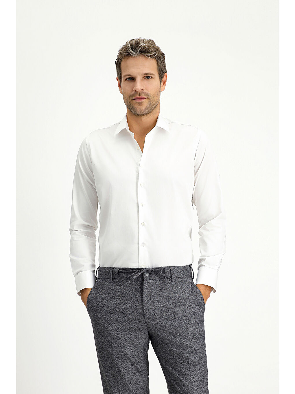 Beyaz Uzun Kol Slim Fit Dar Kesim Klasik Pamuk Gömlek