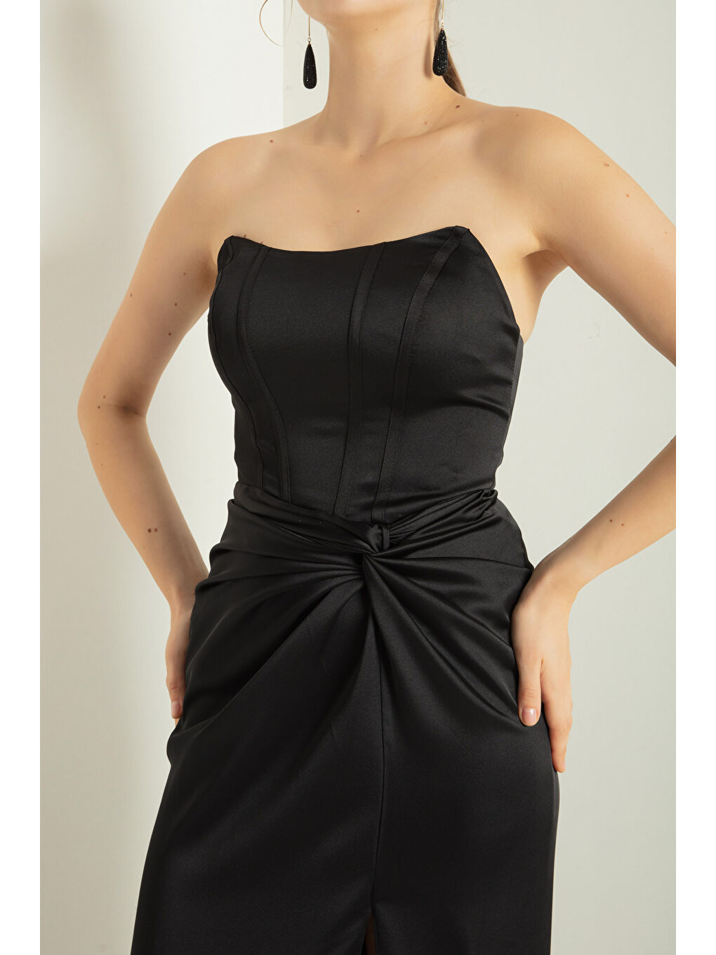 Kadın Siyah Kruvaze Astarlı Dokuma Korse Detaylı Saten Uzun Abiye Elbise-3