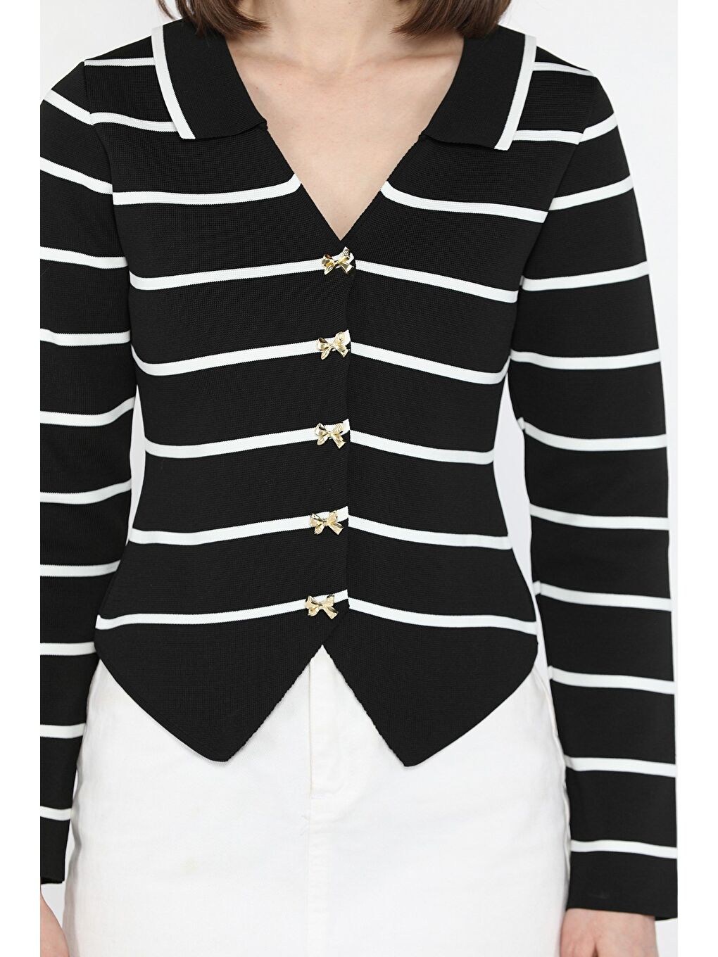 Siyah Kadın Çizgi Desenli Fiyonk Düğme Detaylı Triko Hırka-2