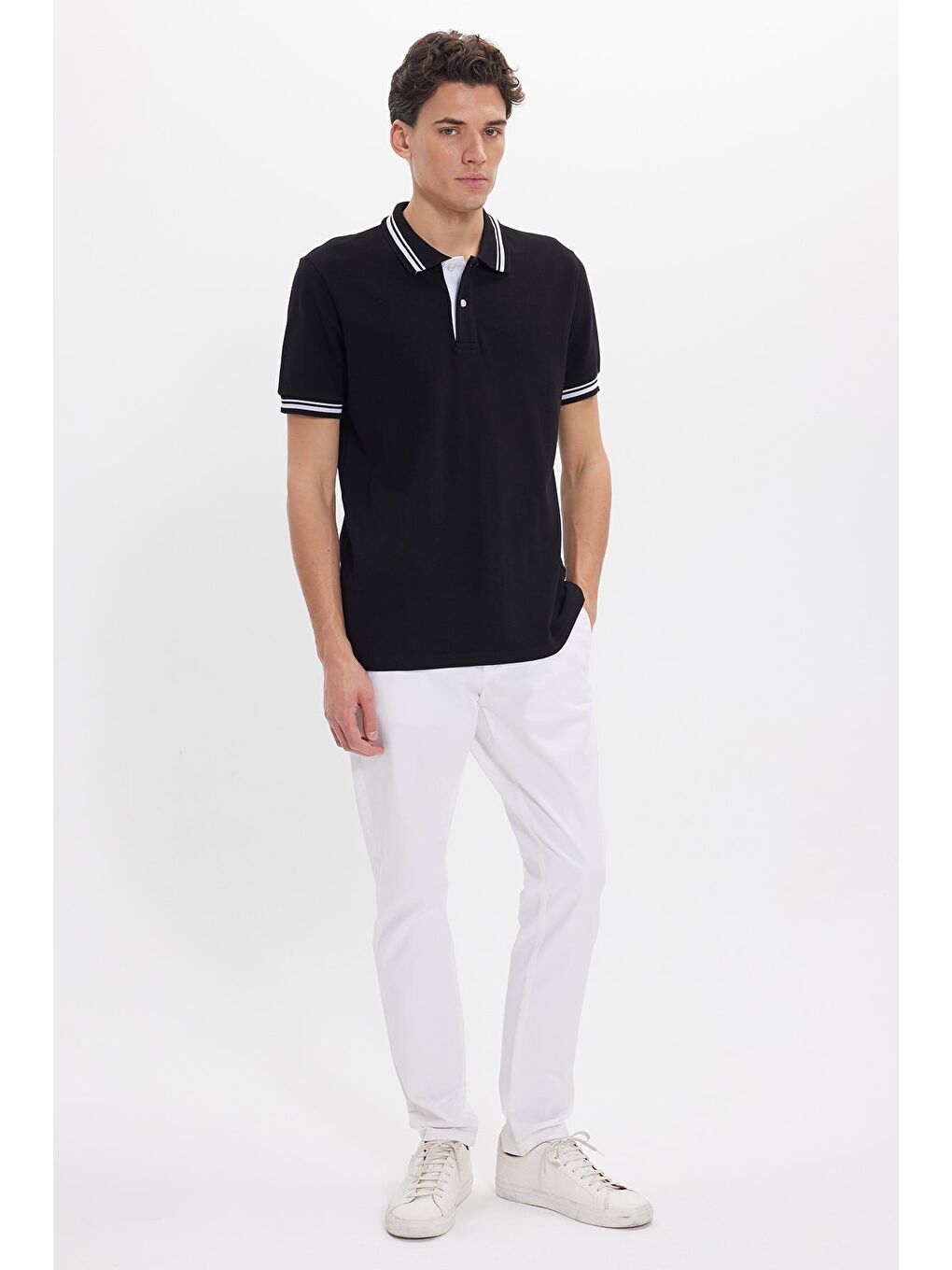 Erkek Slim Fit Dar Kesim %100 Pamuk Düz Pike Yaka Ve Kol Detaylı Siyah Polo Yaka Tişört-1