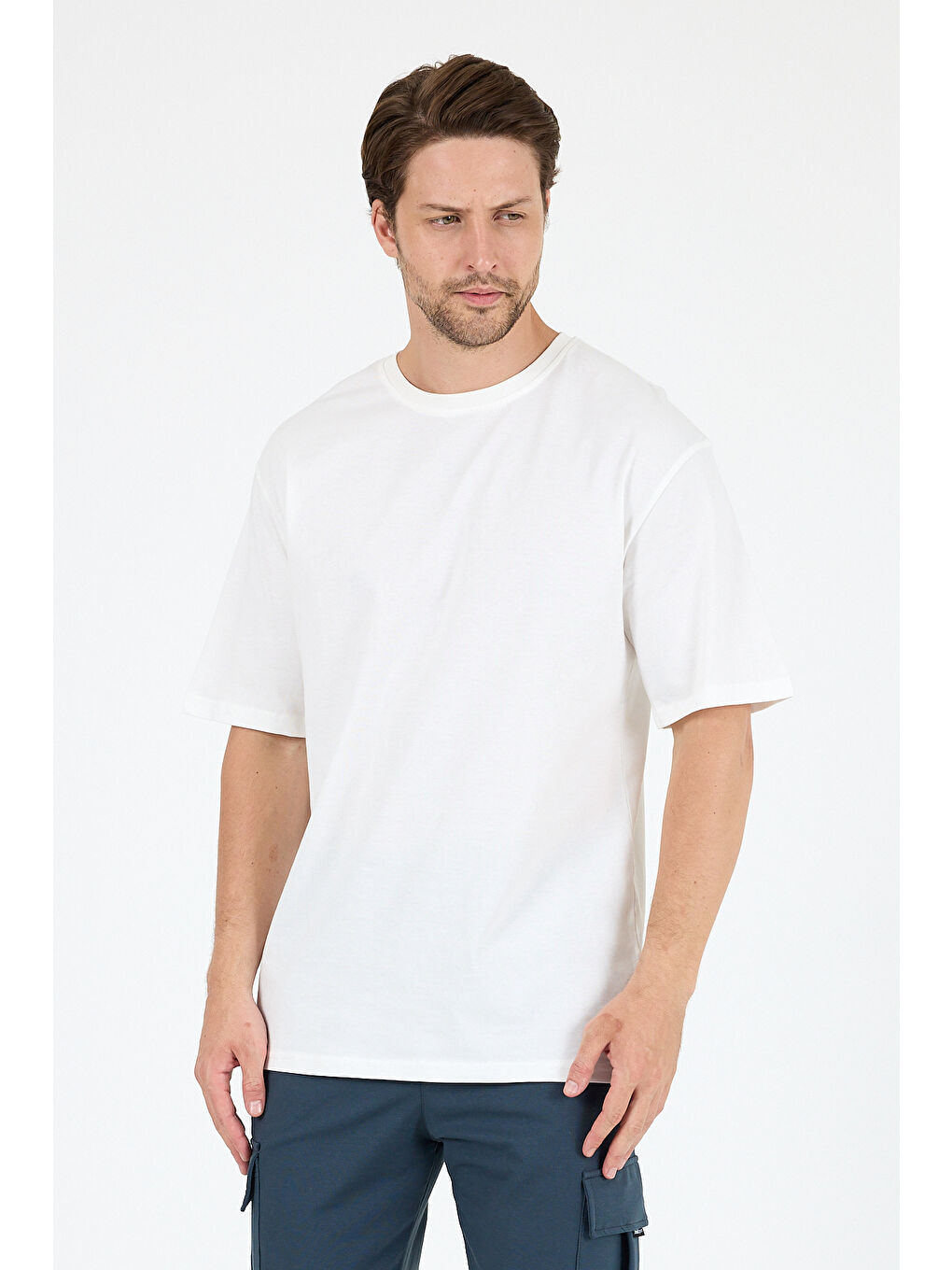 Beyaz Bisiklet Yaka Penye Erkek Tişört-2