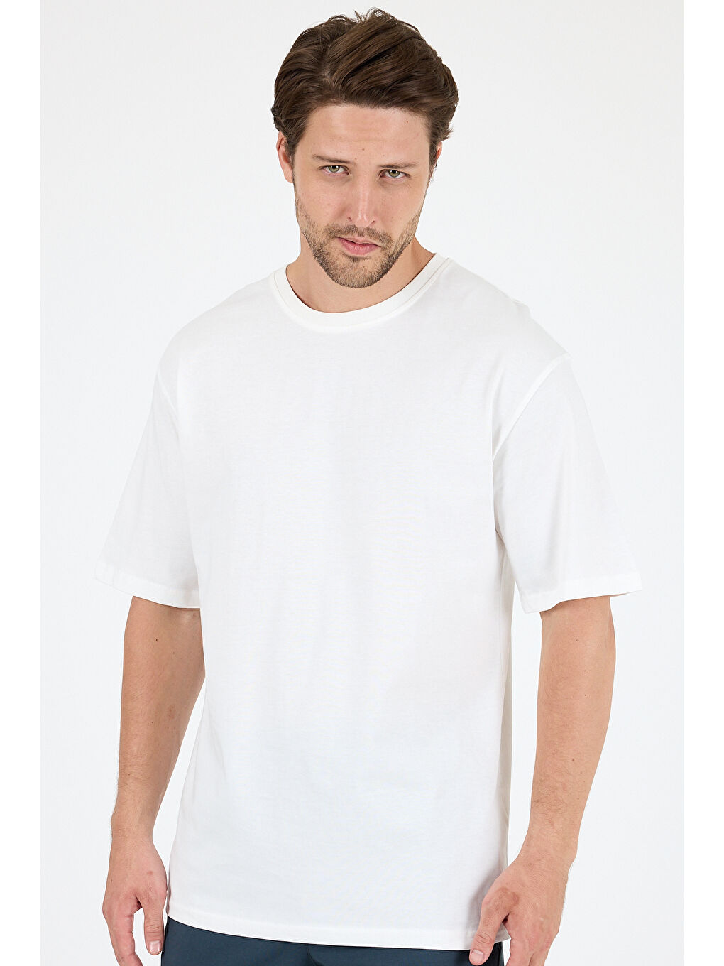 Beyaz Bisiklet Yaka Penye Erkek Tişört-3