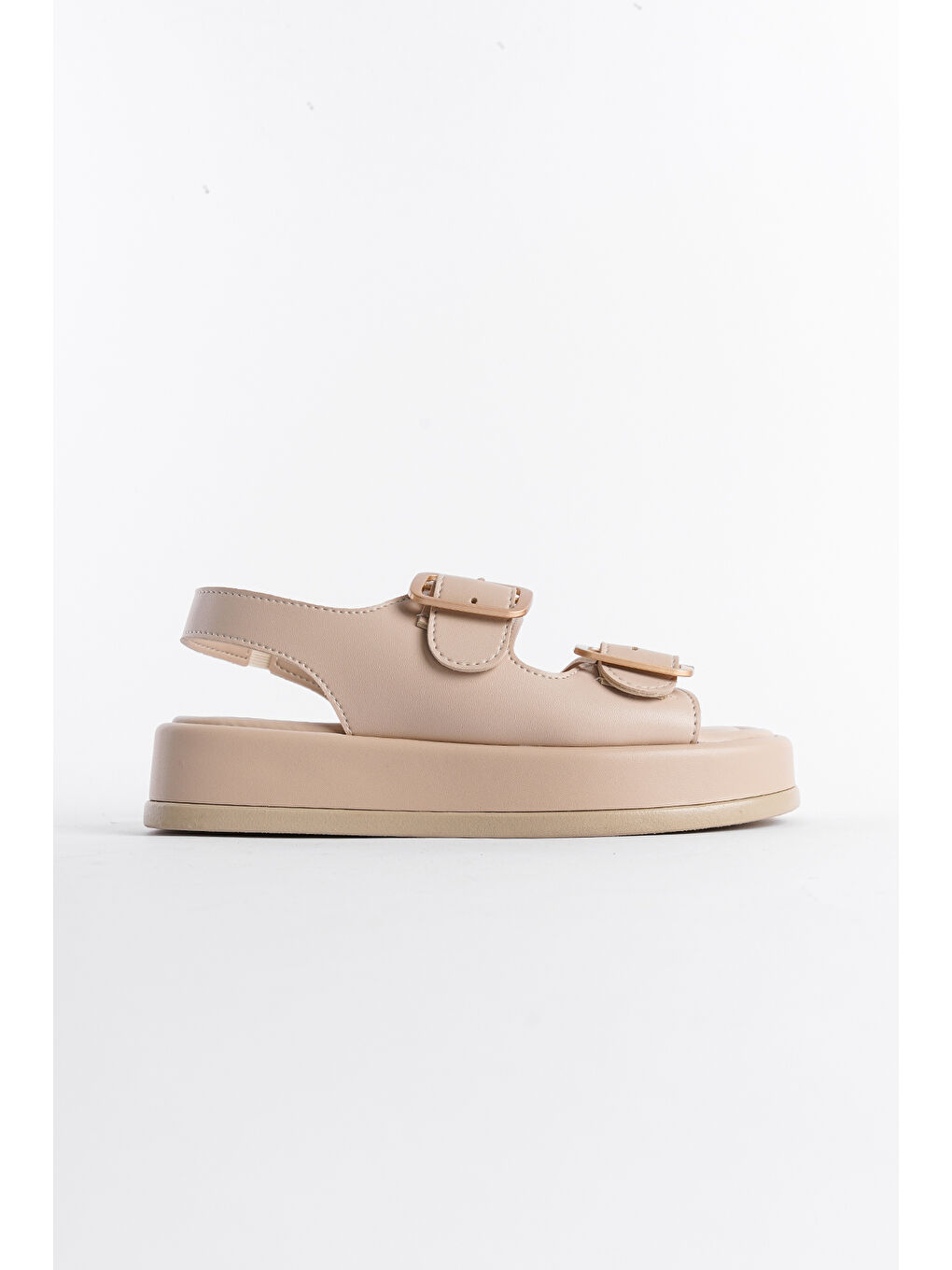 Bej Dolgu Topuklu Çift Bantlı Tokalı Kadın Sandalet-1