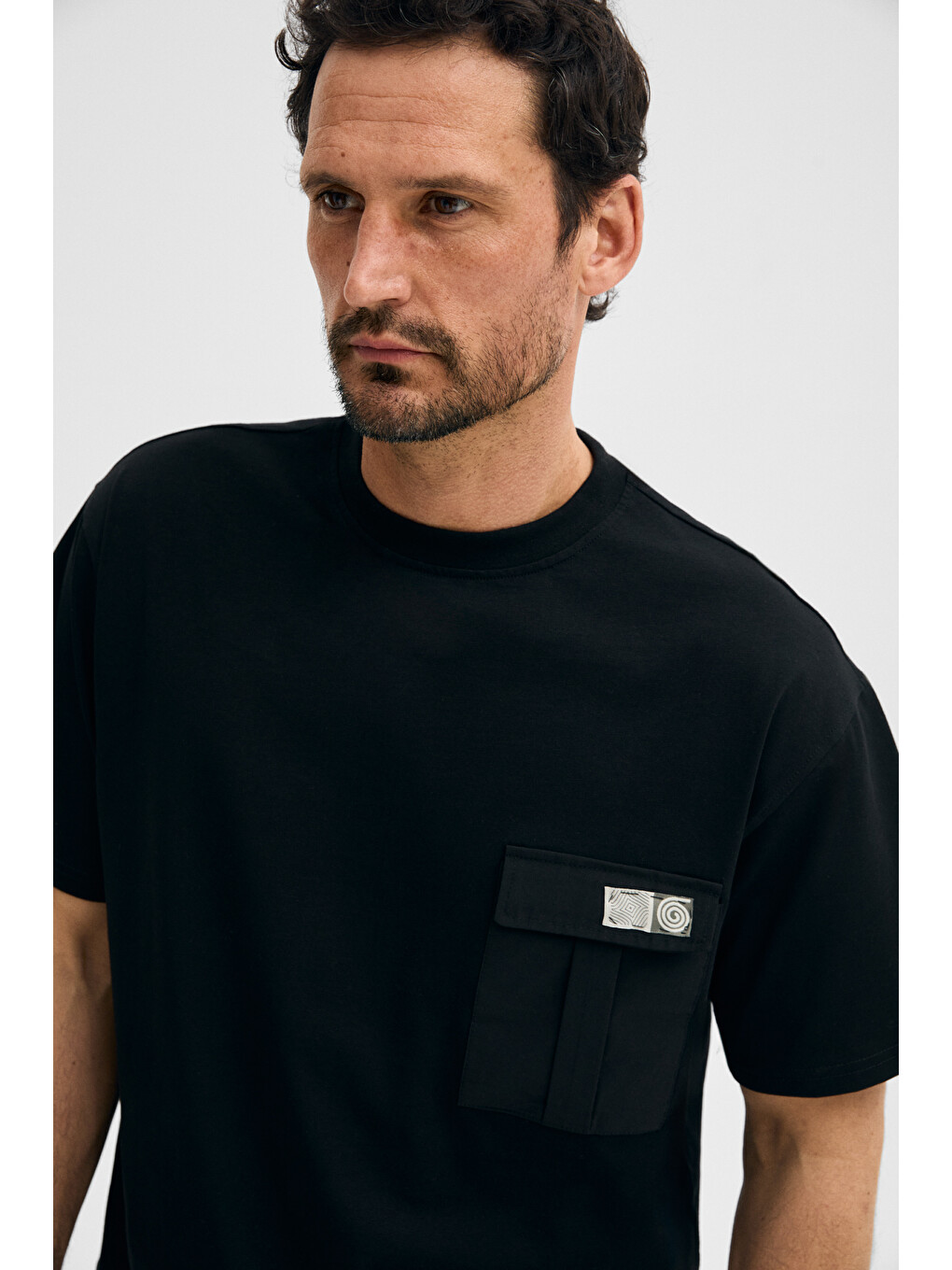 Siyah POCKET Erkek %100 Organik Pamuklu Dokuma Cepli Etiket Detaylı SİYAH T-Shirt-1