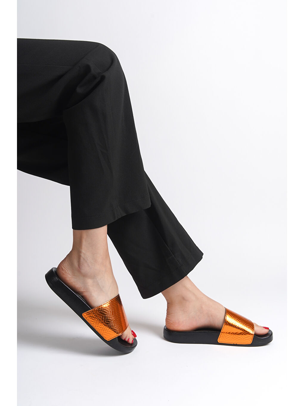 Turuncu Kadın Terlik-1