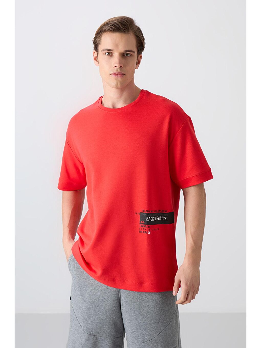 TOMMYLIFE Kırmızı Pamuklu Kalın Yumuşak Dokulu Oversize Fit Baskılı Erkek T-Shirt - 88322