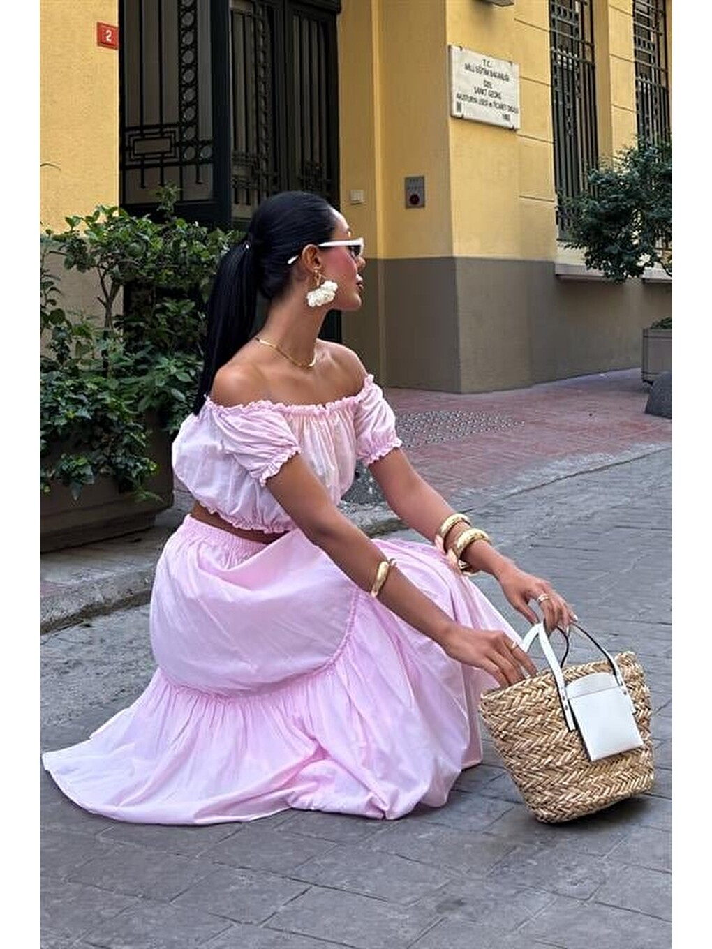 Pembe Büzgülü Crop Kat Detaylı Fırfır Etekli Takım 10196-1