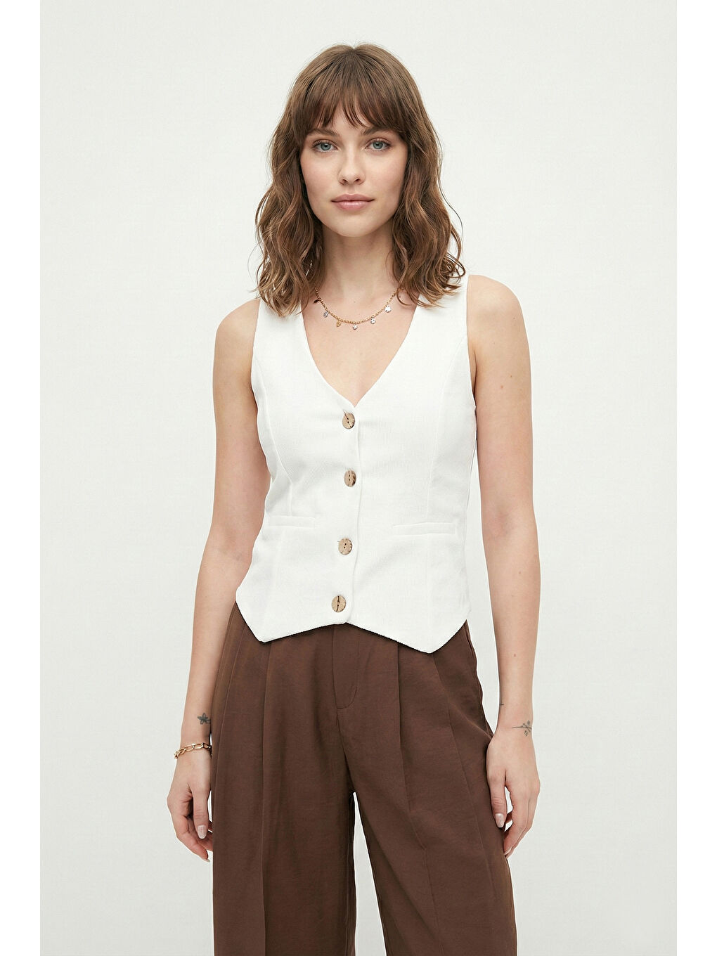 Ekru Fittili Regular Fit V Yaka Düğmeli Kadın Yelek 5866559-1