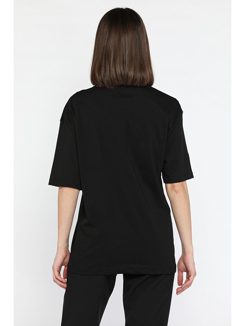 Siyah Kadın Ön Baskılı Oversize Bisiklet Yaka Tişört-2