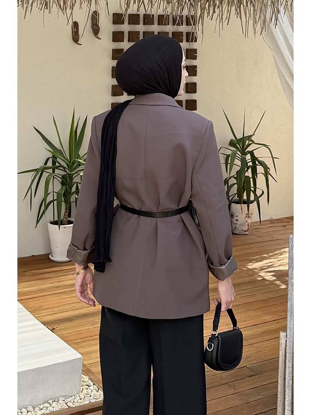 Kahverengi Kemer Detaylı Atlas Ceket Çikolata Kahve-3