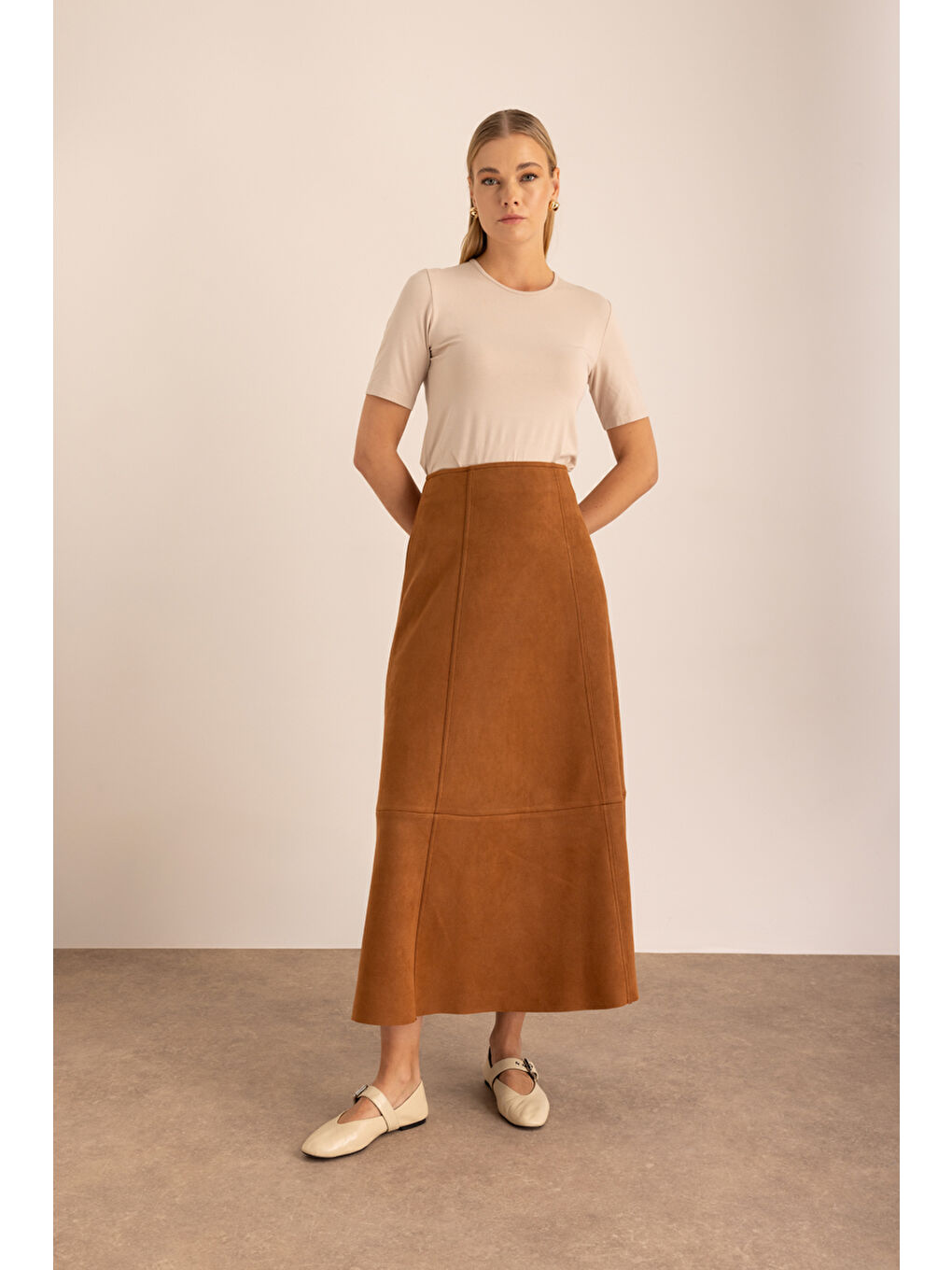 Kahverengi Kup Detaylı Süet Evaze Etek-1