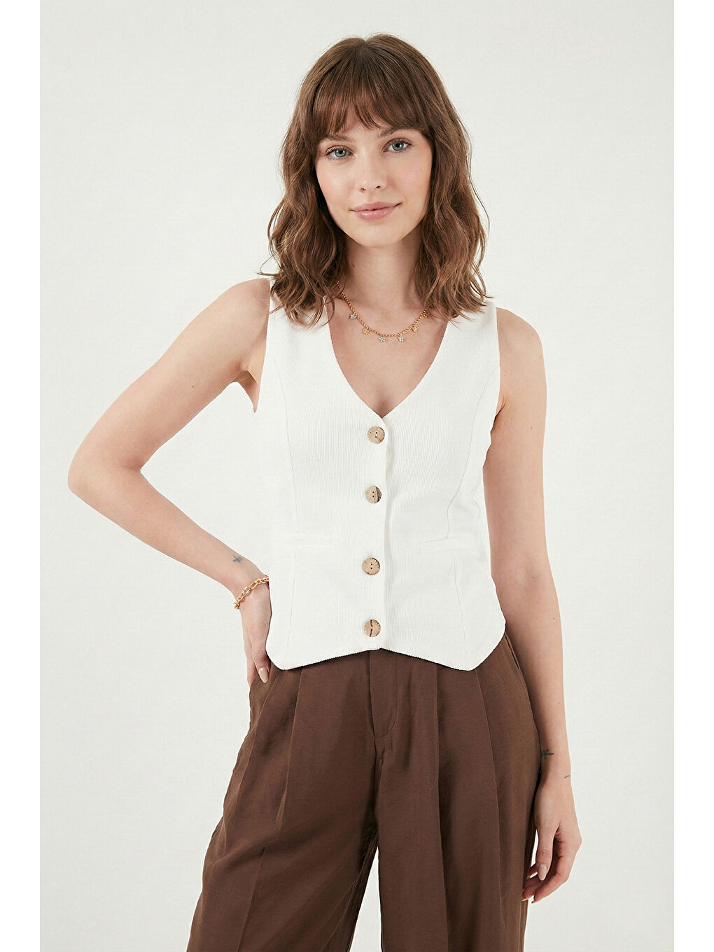 Ekru Fittili Regular Fit V Yaka Düğmeli Kadın Yelek 5866559-2