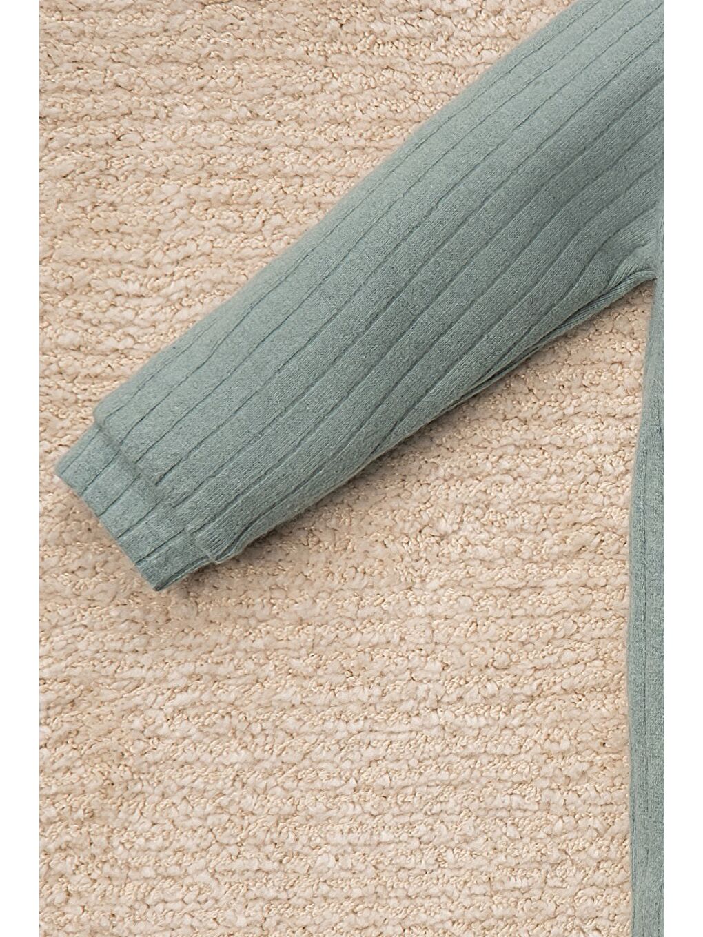 Turkuaz Bereli Güneş Armalı Düz Renk Tulum Bebek Takımı-3