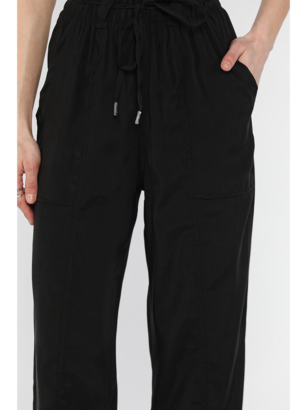 Siyah Bel Bağcıklı Lastikli Kadın Modal Pantolon-3