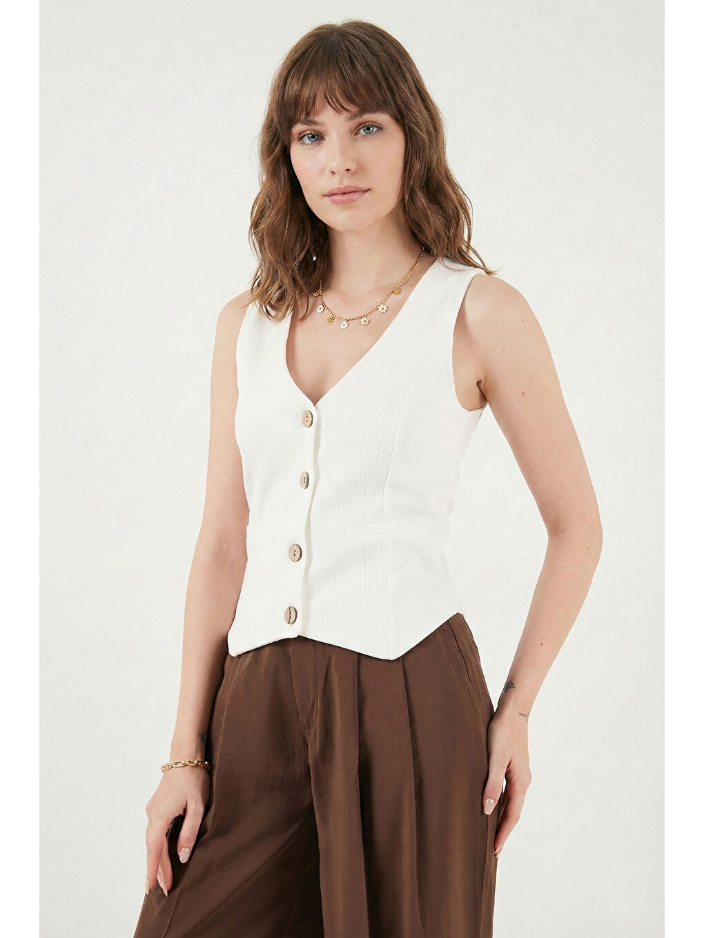 Ekru Fittili Regular Fit V Yaka Düğmeli Kadın Yelek 5866559-4