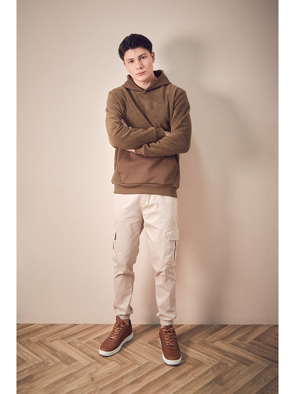 Kahverengi 3 İplik Kanguru Cepli Kapüşonlu Pelüş Sweatshirt-1