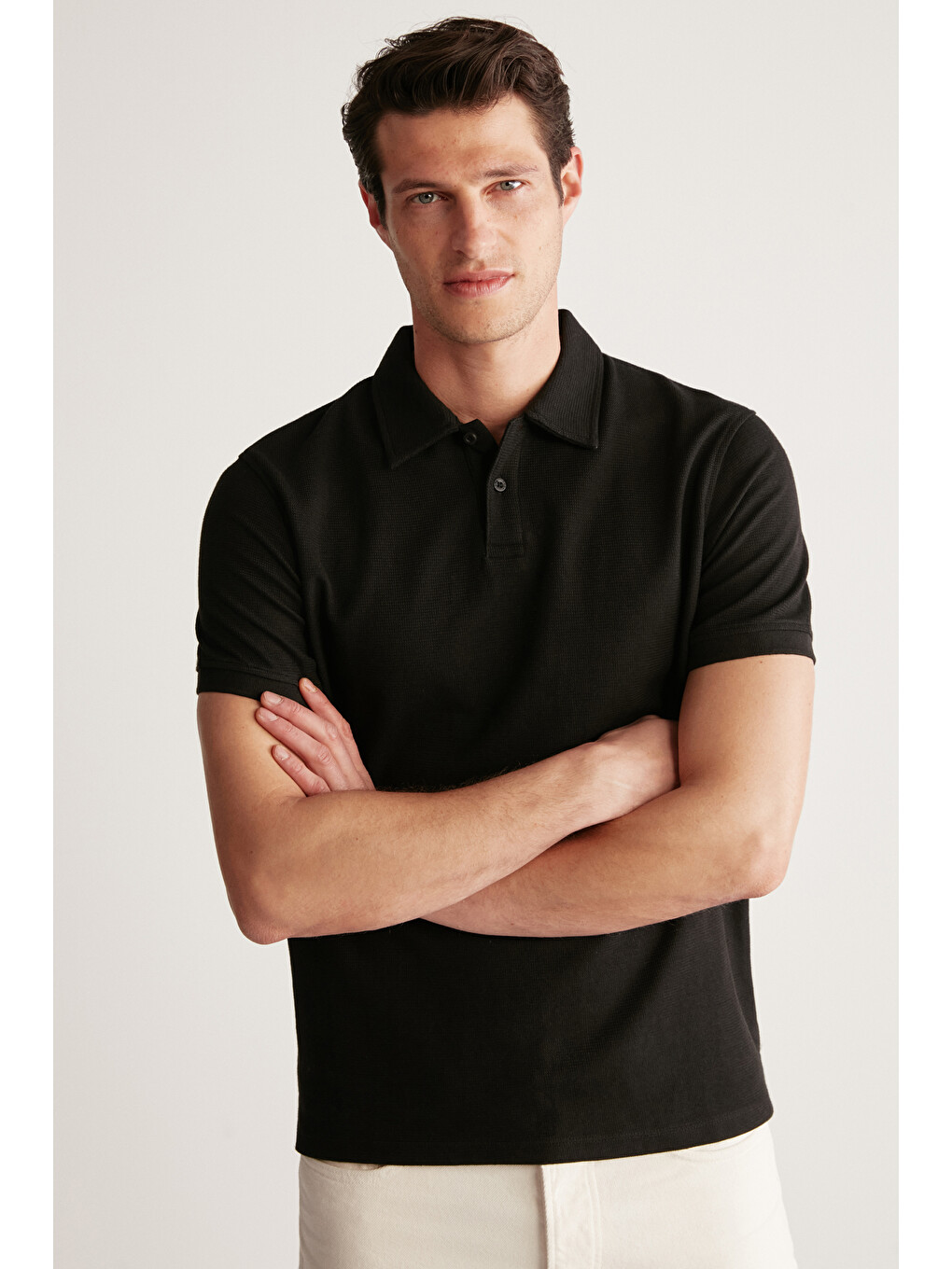 Erkek Dokulu Kumaşlı Slim Fit Siyah Polo Yaka Tişört-1