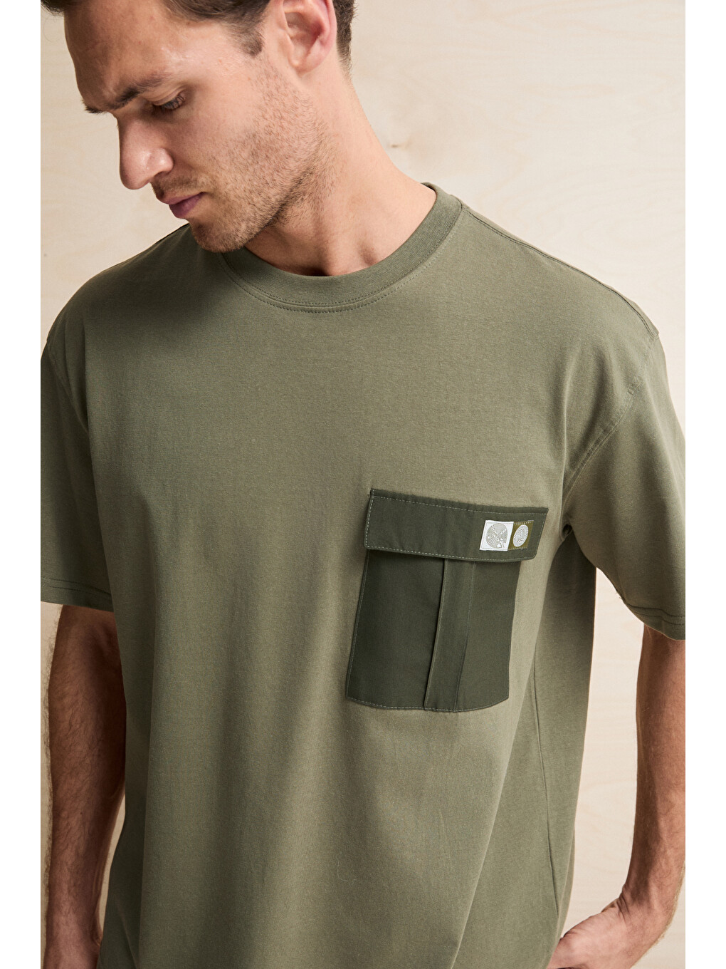 Haki POCKET Erkek %100 Organik Pamuklu Dokuma Cepli Etiket Detaylı HAKİ T-Shirt-1