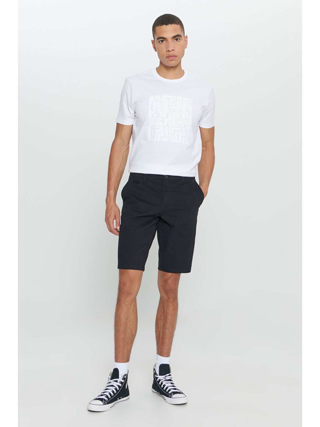 Erkek Siyah Slim Fit Dar Kesim Armürlü %100 Pamuk Casual Chino Şort