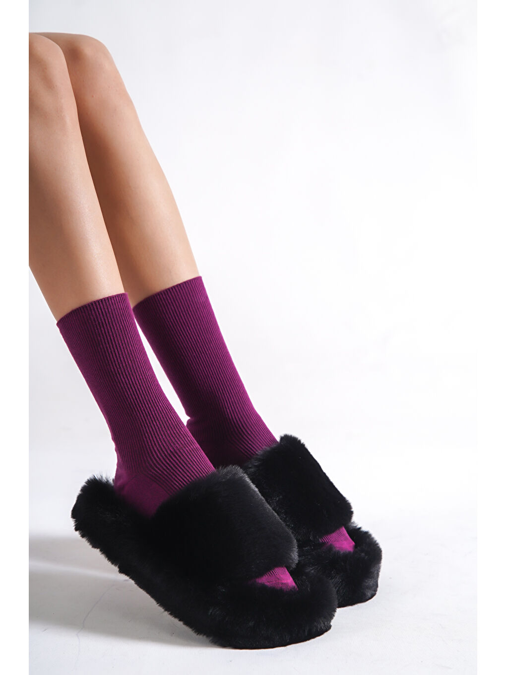 Siyah Pelüş Tüylü Kadın Ev Terliği-5