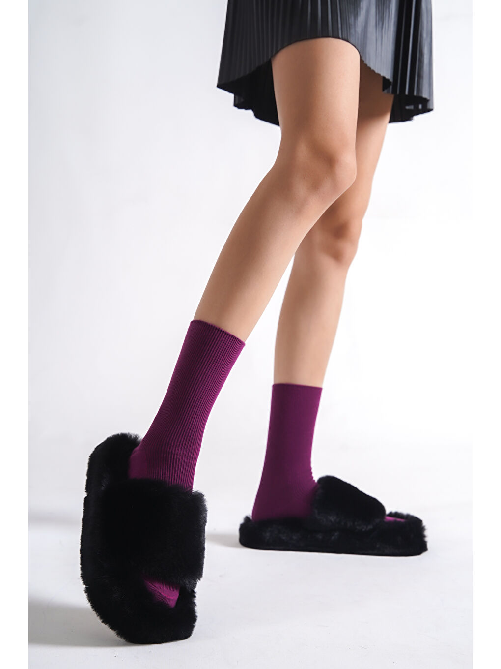 Siyah Pelüş Tüylü Kadın Ev Terliği-6