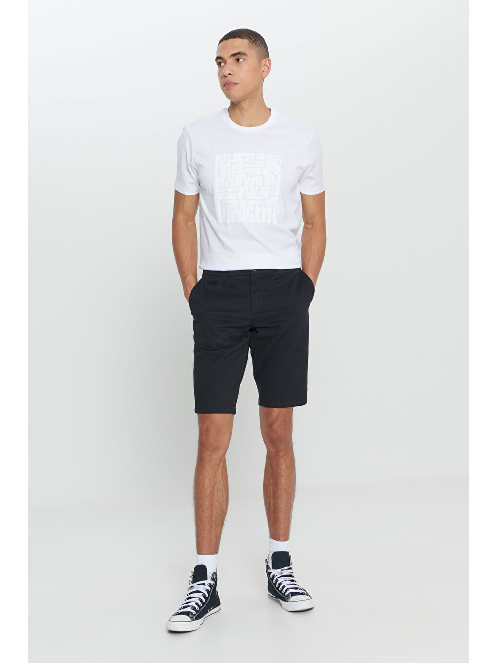 Erkek Siyah Slim Fit Dar Kesim Armürlü %100 Pamuk Casual Chino Şort-2