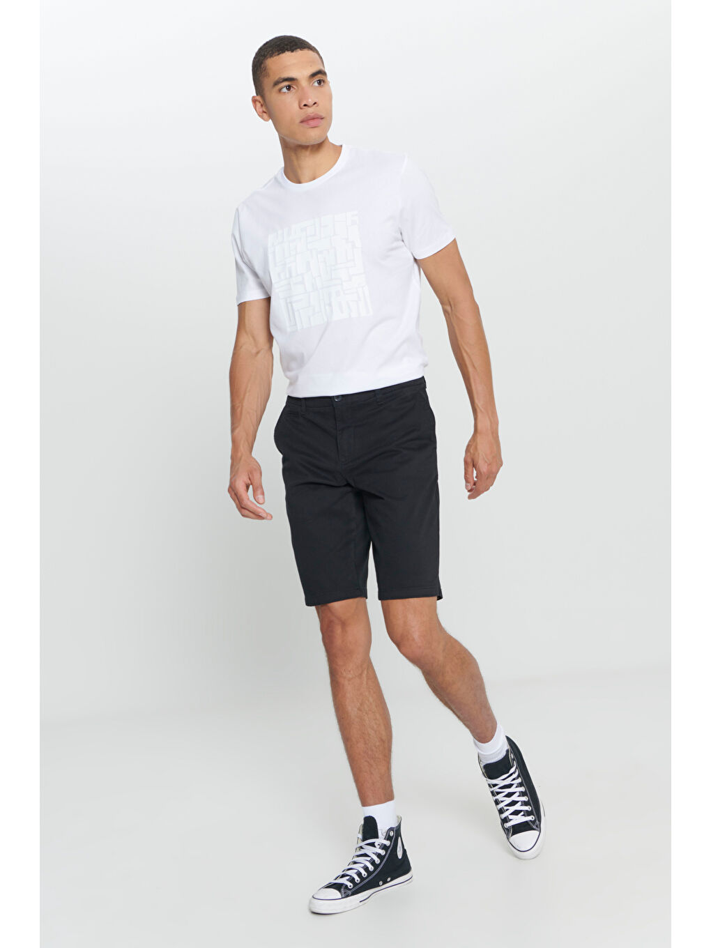 Erkek Siyah Slim Fit Dar Kesim Armürlü %100 Pamuk Casual Chino Şort-3