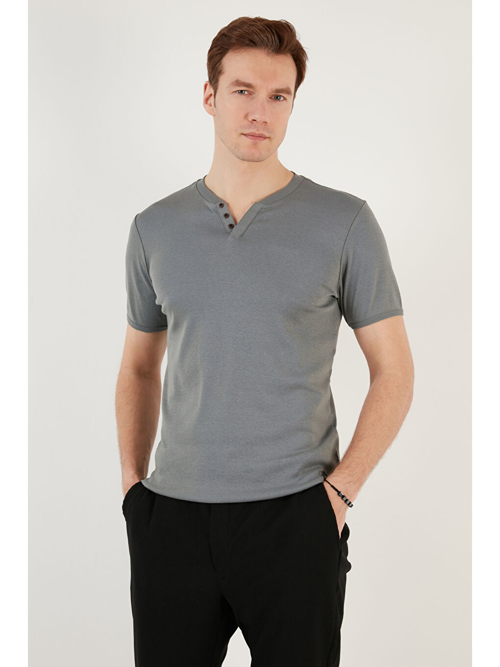 Haki Pamuklu Düğme Detaylı Slim Fit V Yaka 3'lü Paket %100 Pamuk Tişört 5902122S3-3