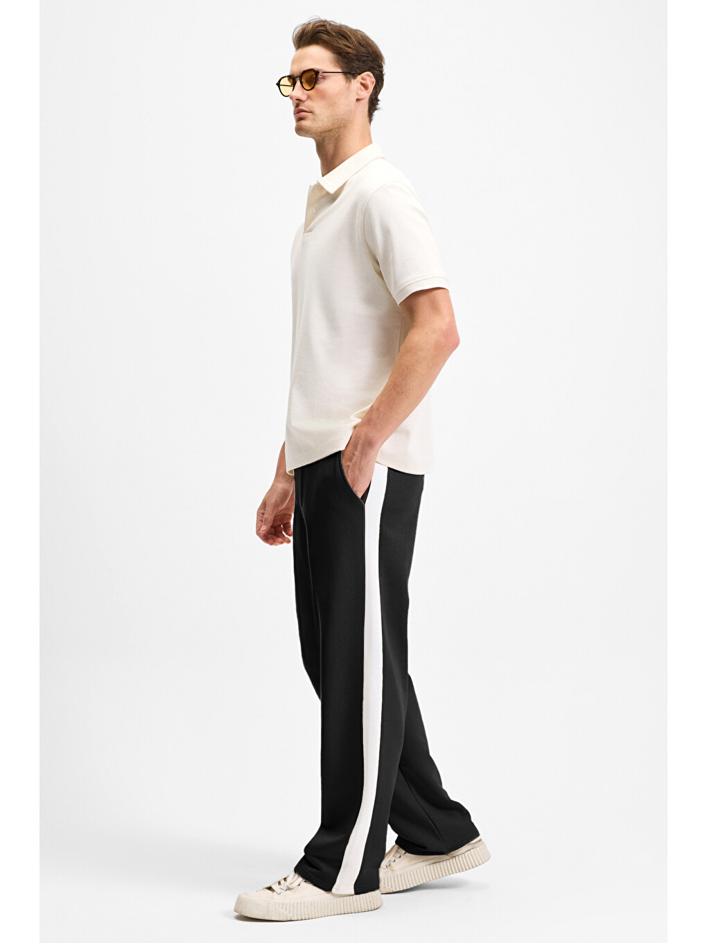 Erkek Beli Lastikli Relaxed Fit Siyah Eşofman Altı-1