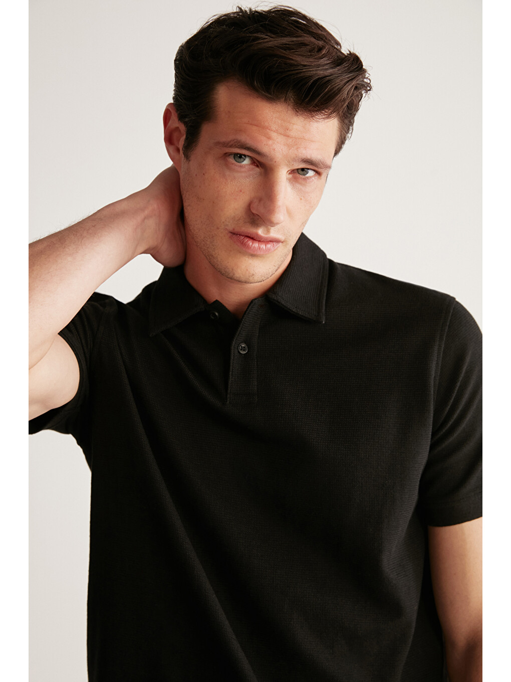 Erkek Dokulu Kumaşlı Slim Fit Siyah Polo Yaka Tişört-3