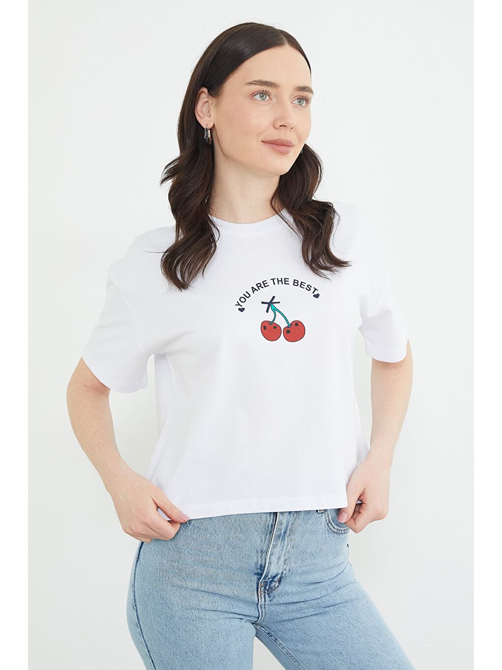 Beyaz Kiraz Baskılı Bisiklet Yaka Salaş Tişört-2