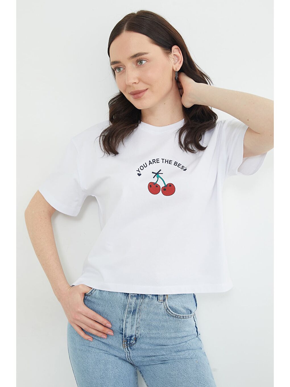 Beyaz Kiraz Baskılı Bisiklet Yaka Salaş Tişört-4