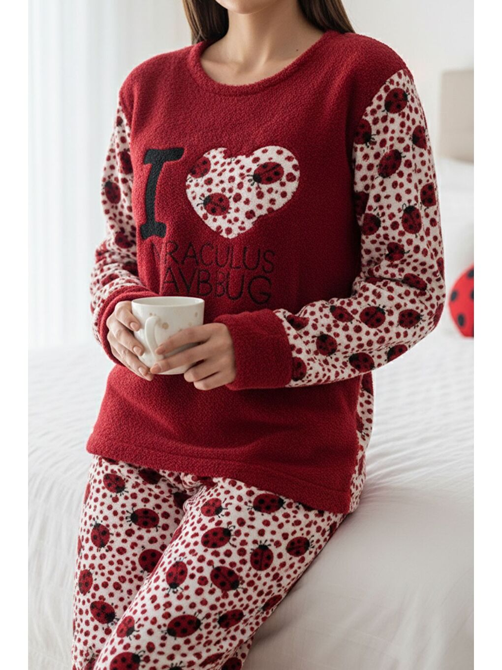 Bordo Kadın Bisiklet Yaka Uğur Böceği Desenli Polar Pijama Takımı-1