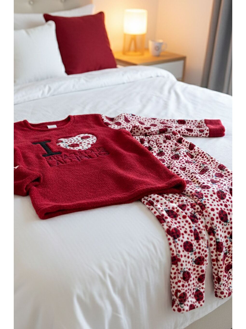 Bordo Kadın Bisiklet Yaka Uğur Böceği Desenli Polar Pijama Takımı-2