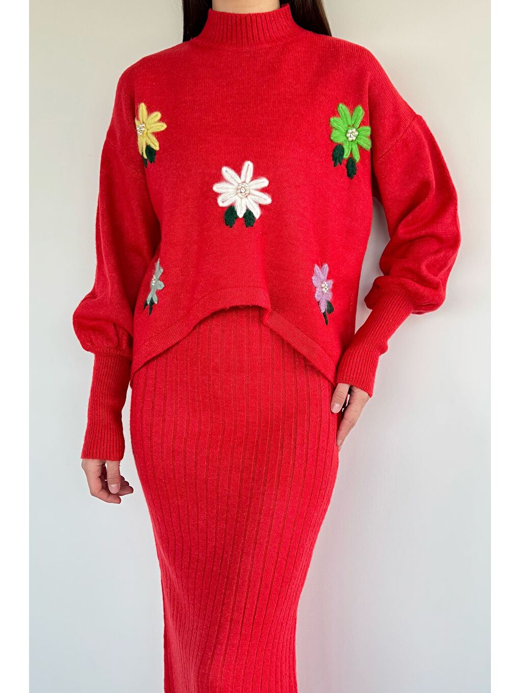 Kırmızı Kadın Yarım Balıkçı Yaka Nakışlı Triko Bluz Elbise İkili Takım-1