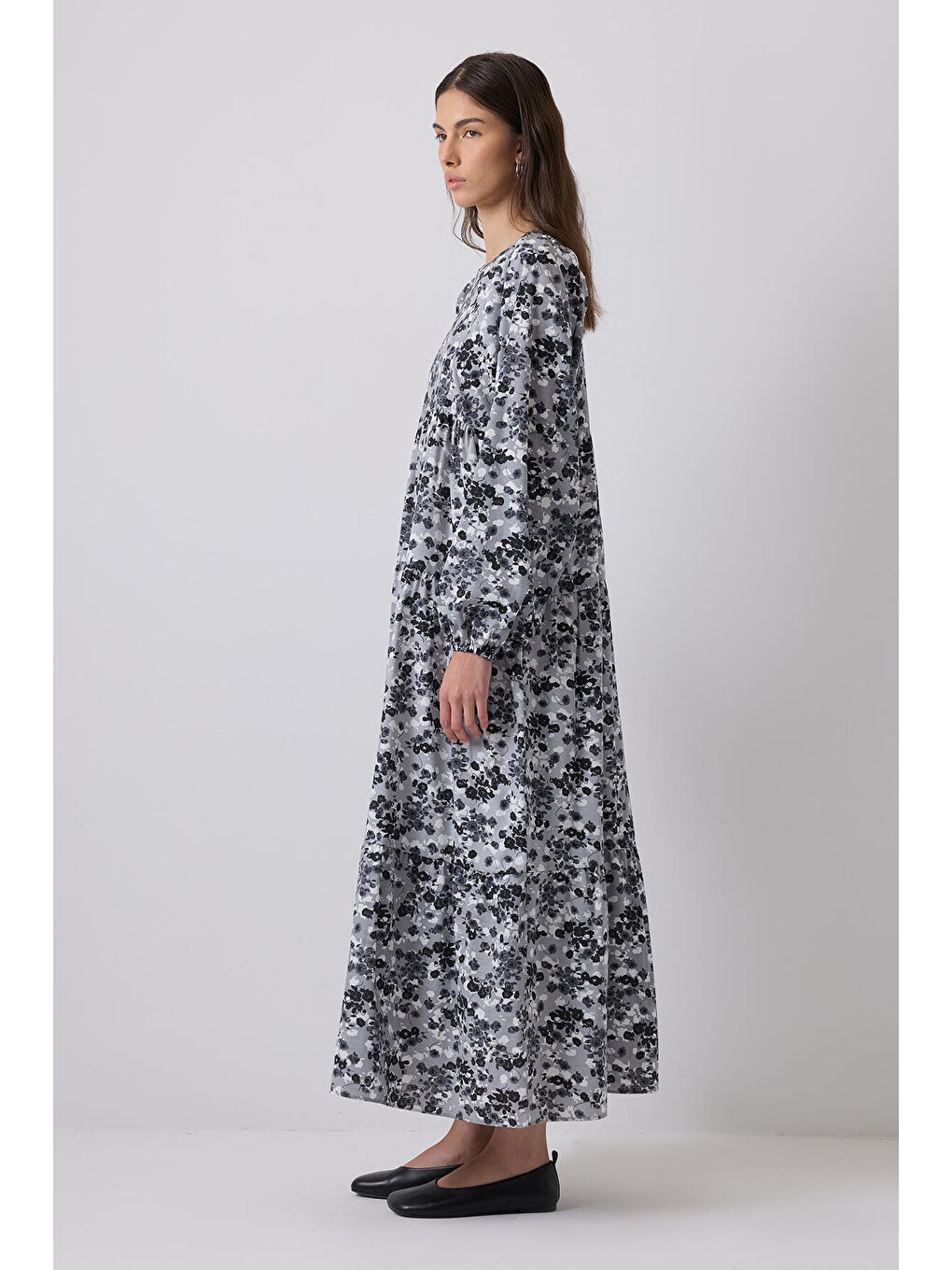 Siyah Çiçek Desenli Elbise-2