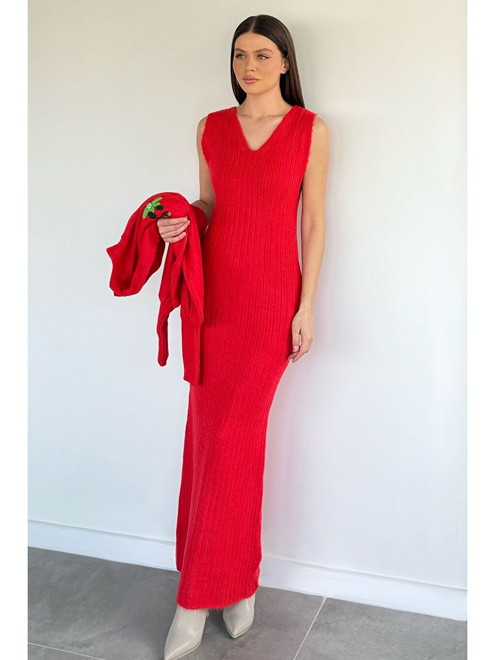 Kırmızı Kadın Yarım Balıkçı Yaka Nakışlı Triko Bluz Elbise İkili Takım-2