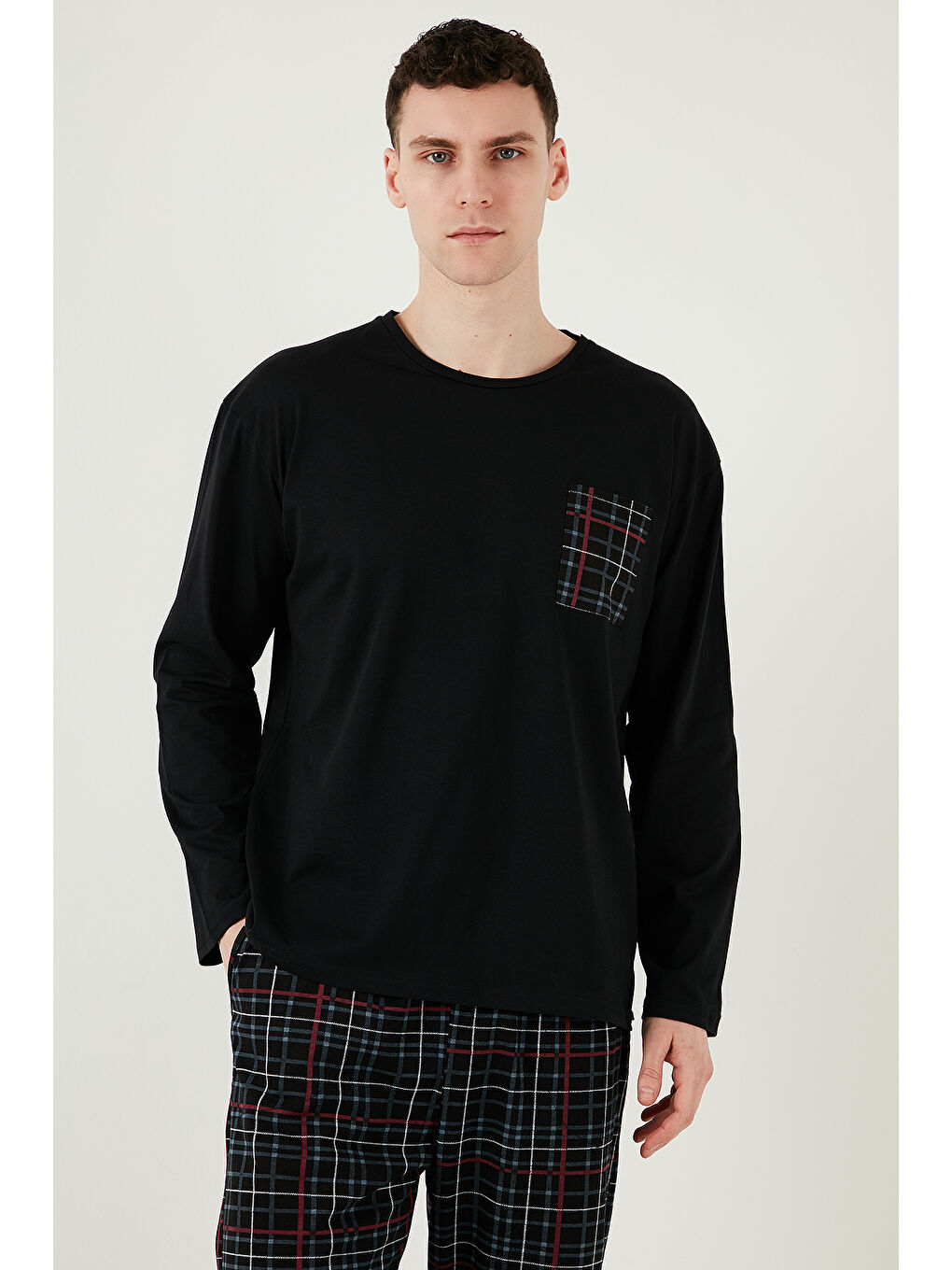 Siyah Ekoseli Cepli Beli Lastikli %100 Pamuk Regular Fit Erkek Pijama Takımı 6572001-2