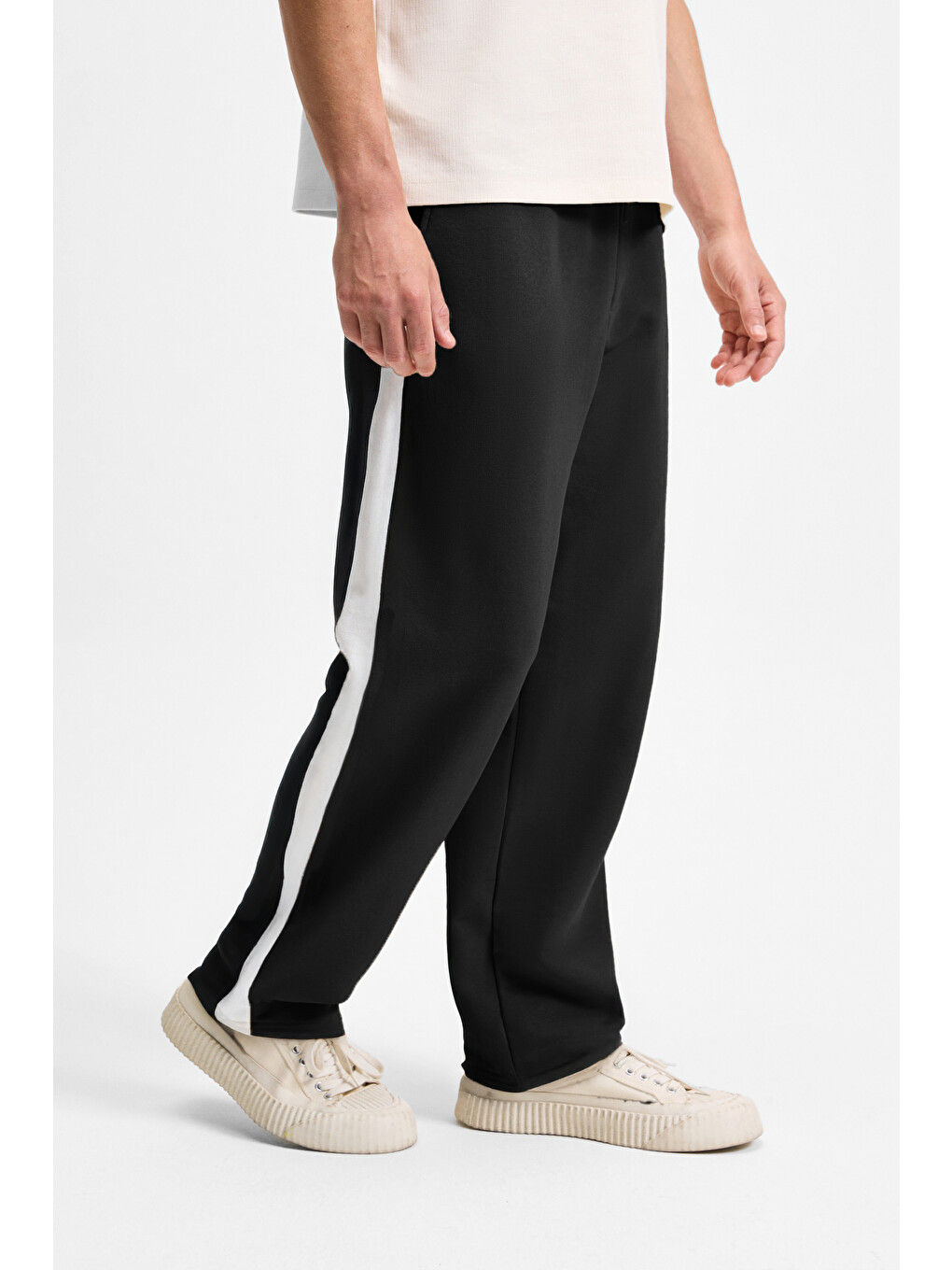 Erkek Beli Lastikli Relaxed Fit Siyah Eşofman Altı-3