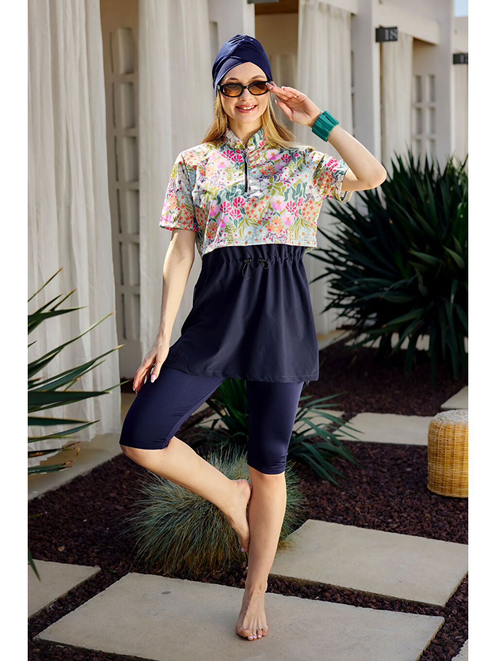 Önü Kapaklı Kısa Kollu Yarı Kapalı Tesettür Mayo Lacivert R5300 Patara-2